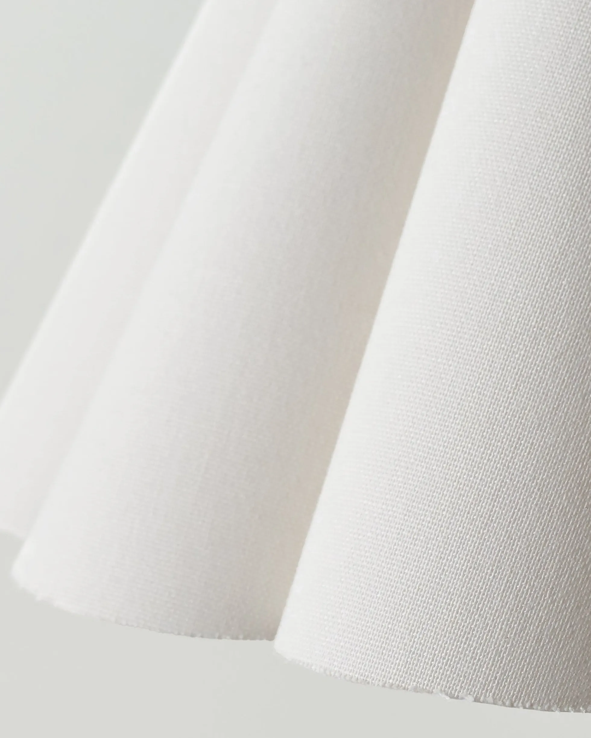 Linen Scallop Shade