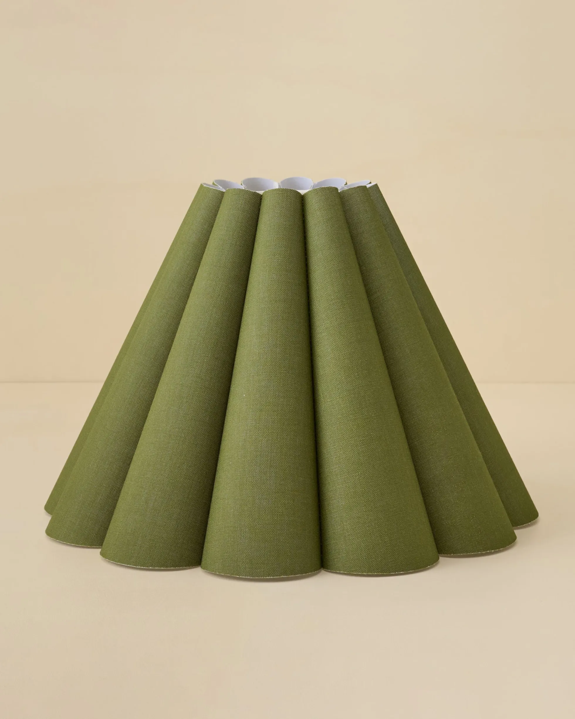 Linen Scallop Shade - Calla Green