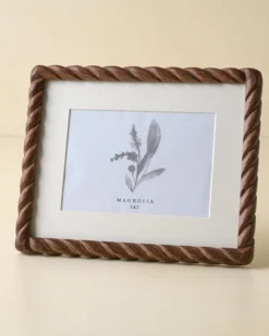 Lorrie Twisted Wood Frame