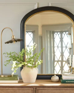 Lulu Brass Petal Lamp