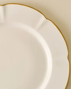 Luna Scalloped Plate