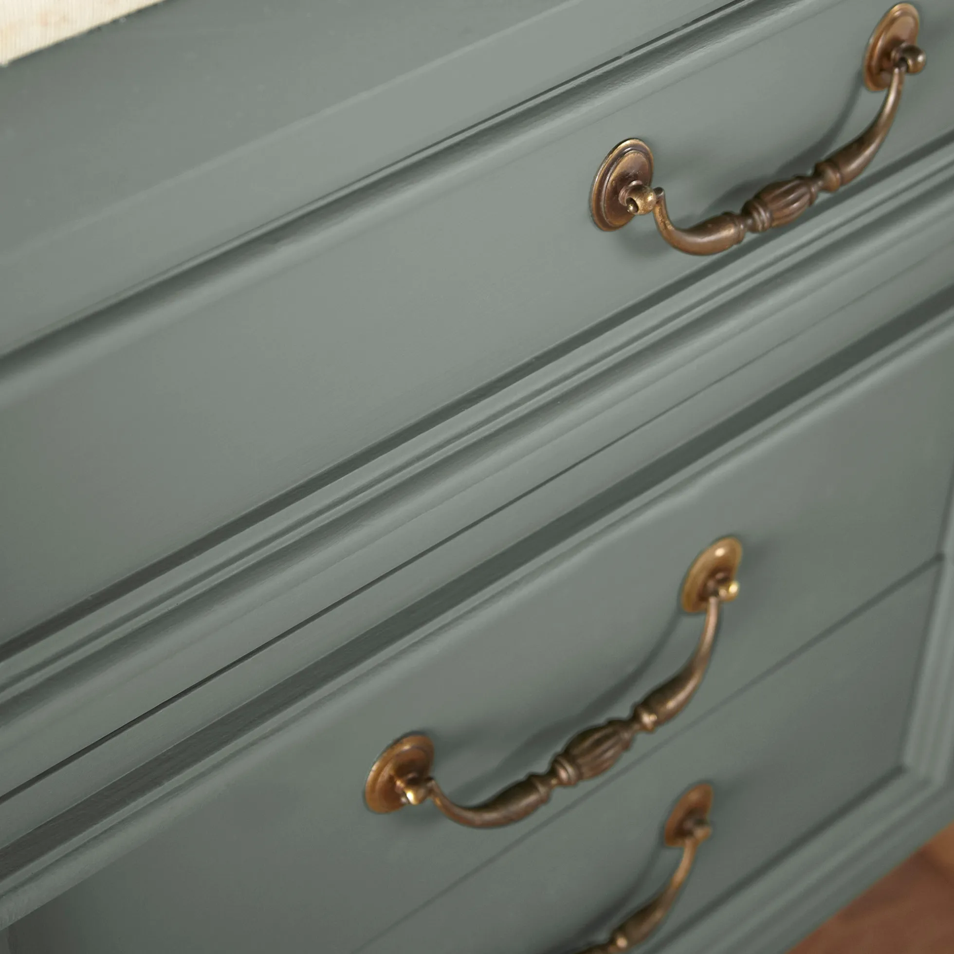 Luxe - Trim, Door + Cabinetry Paint