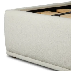 Lynn Bed