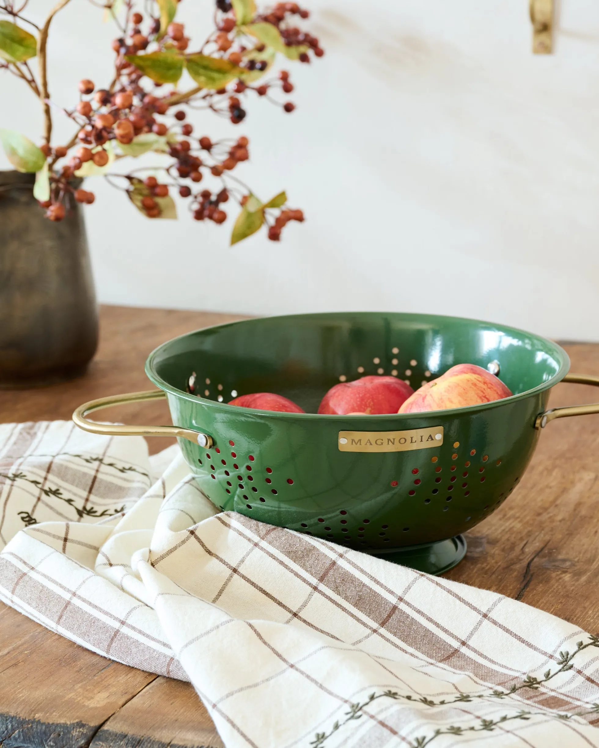 Magnolia Laurel Green Colander