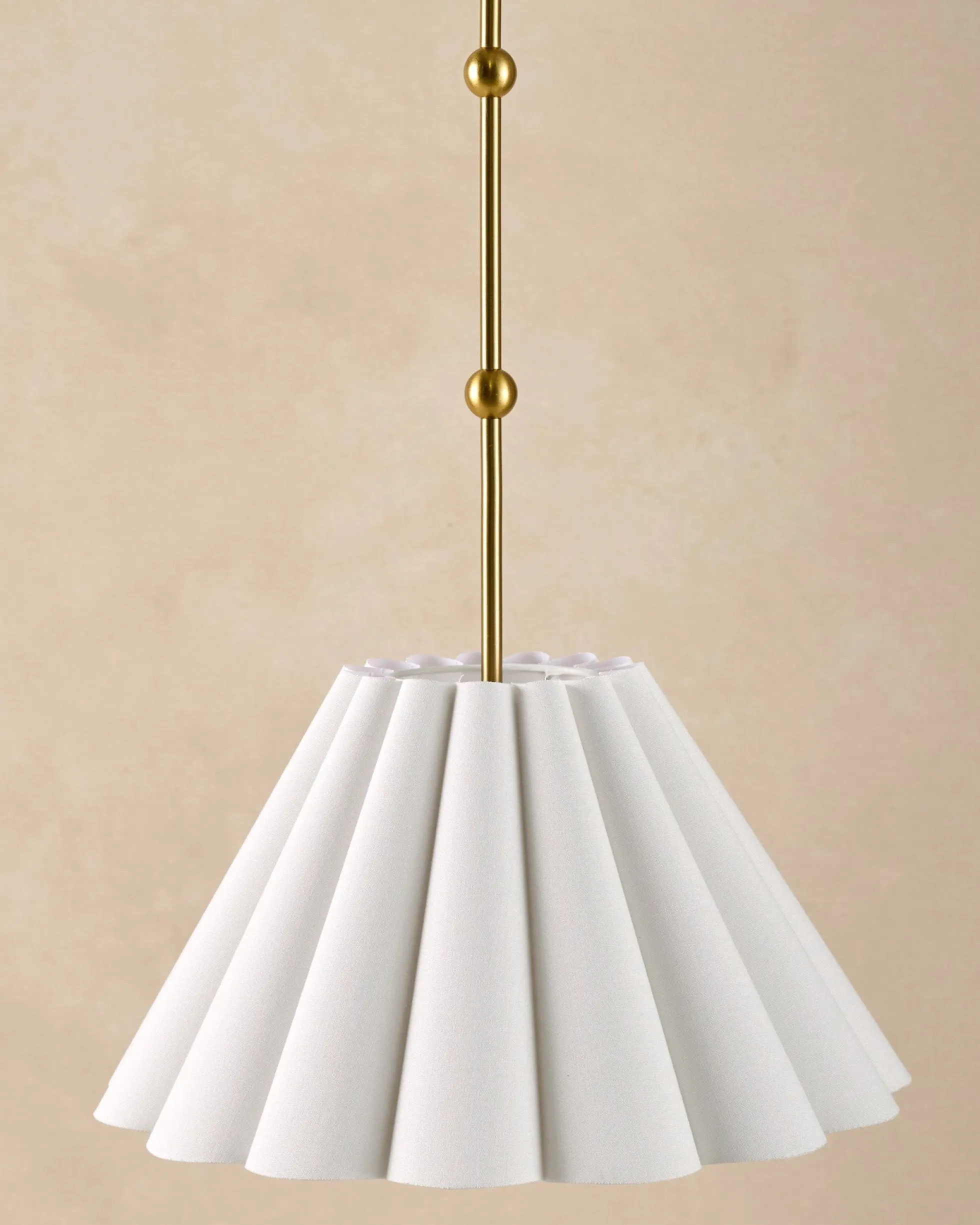 Odette Linen Scallop Pendant (12"-20")
