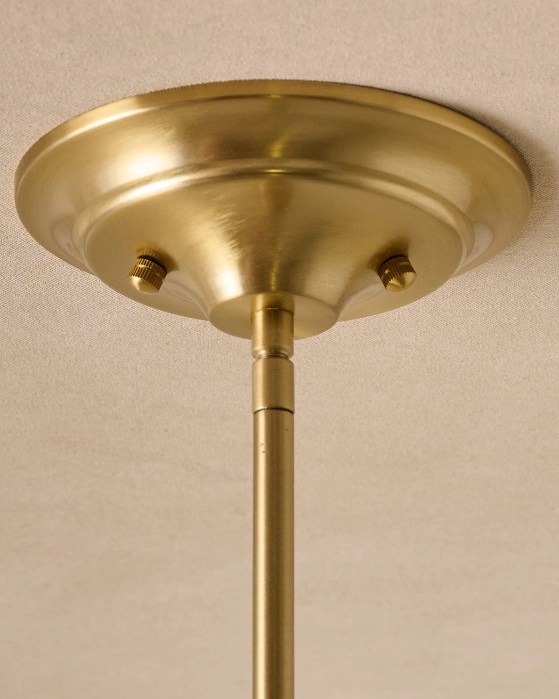 Odette Linen Scallop Pendant (12"-20")