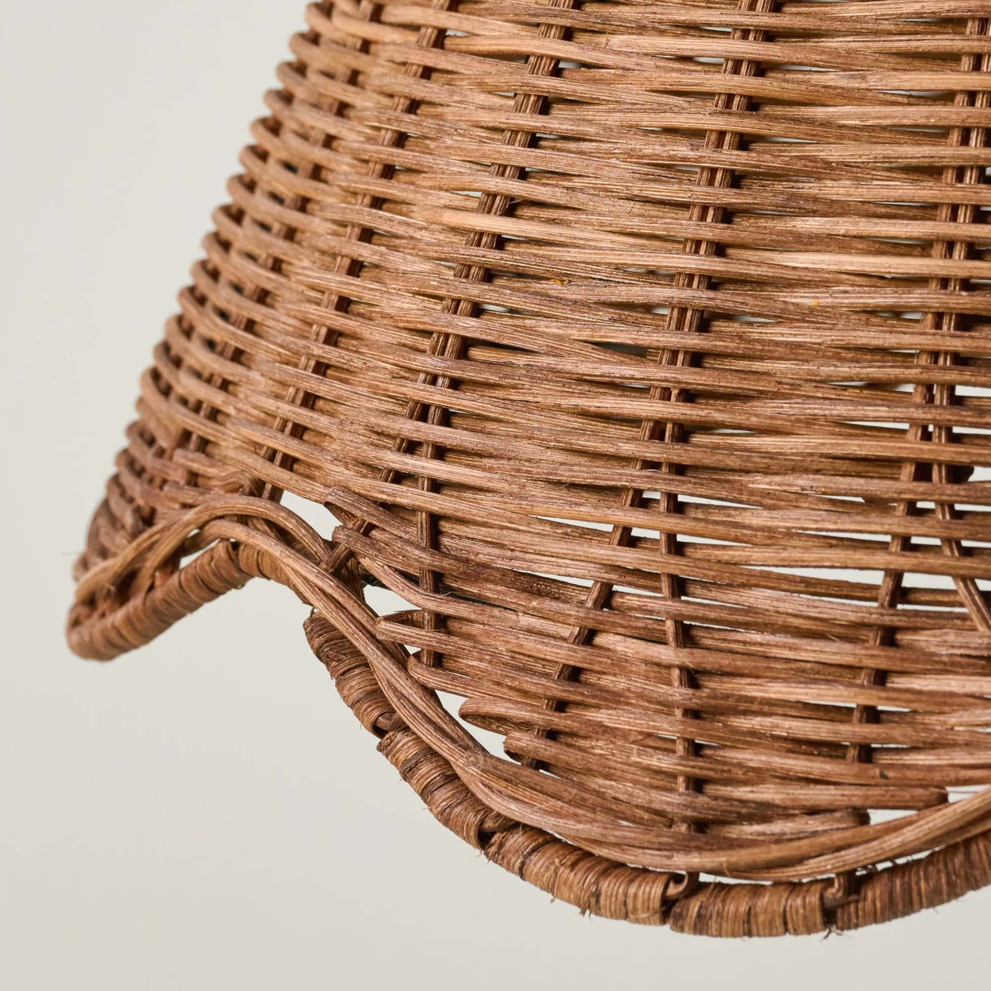Rattan Scallop Shade