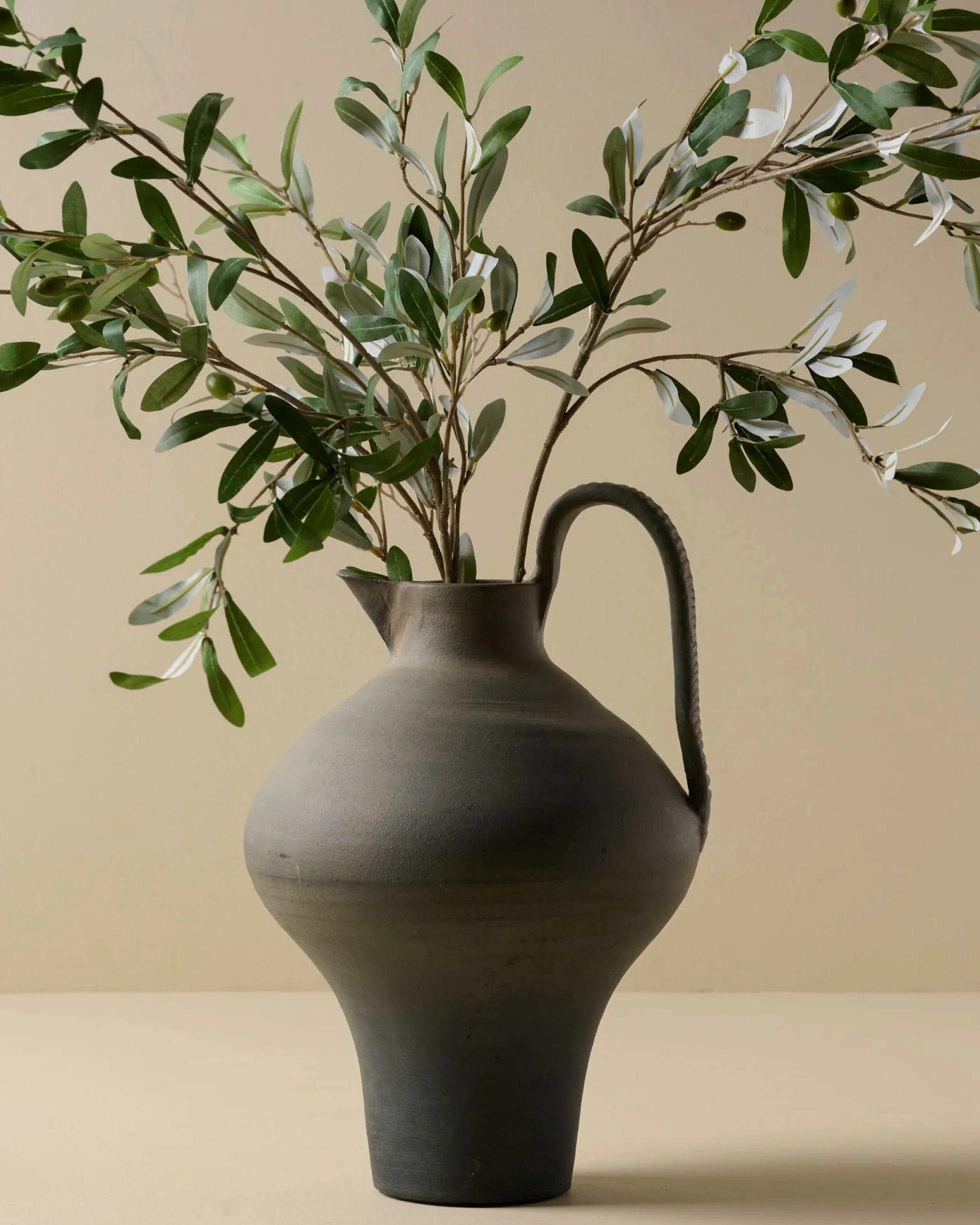 Ravine Black Ceramic Jug