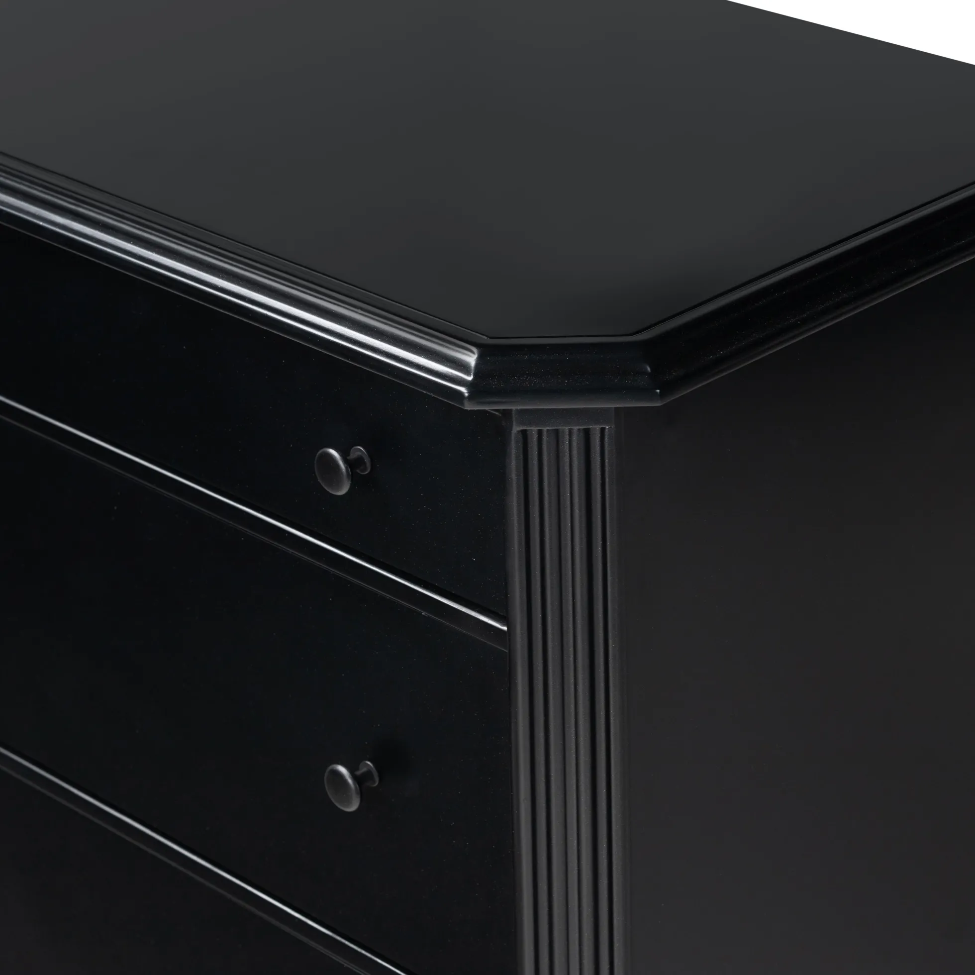 Regan Chest