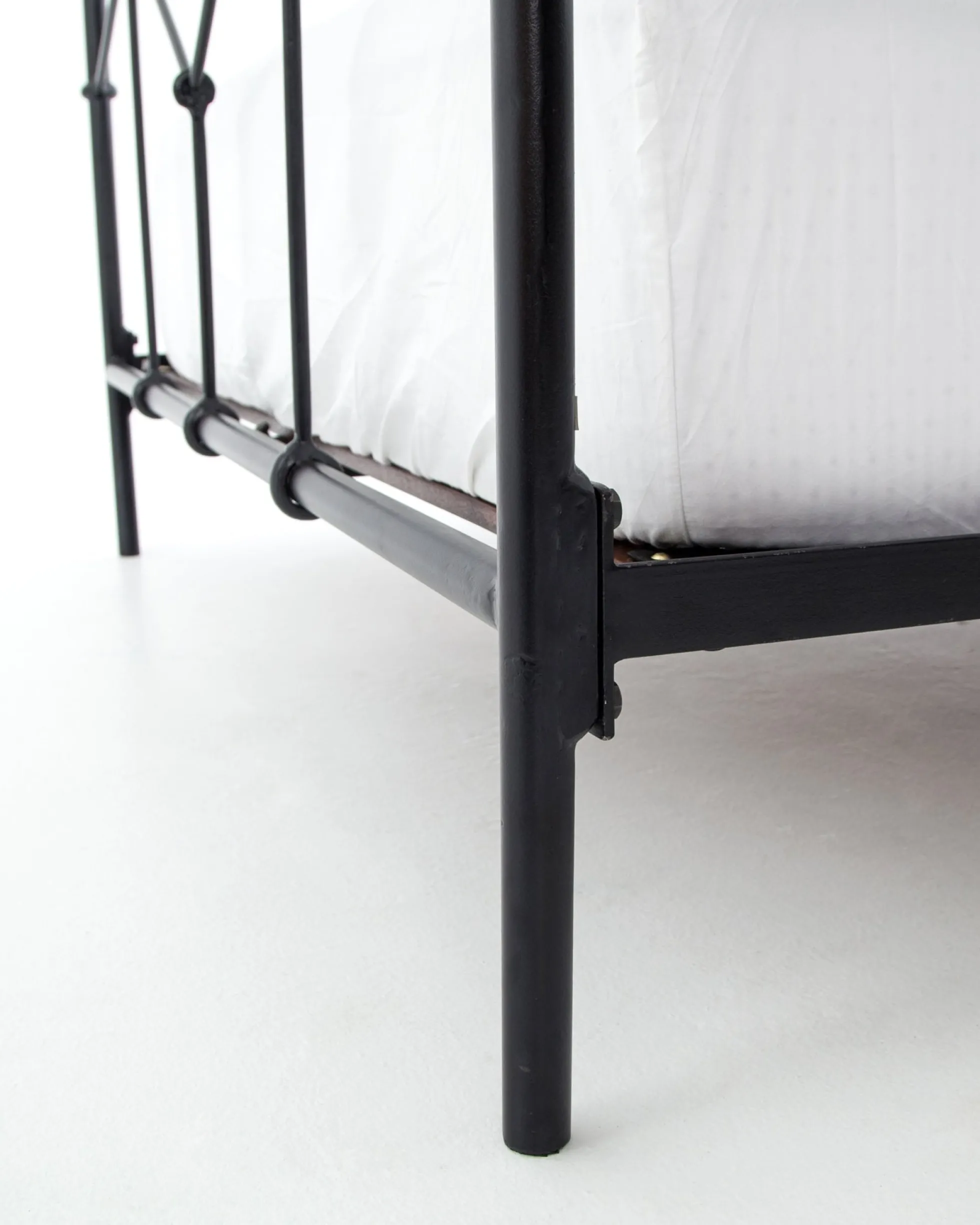 Riley Bed
