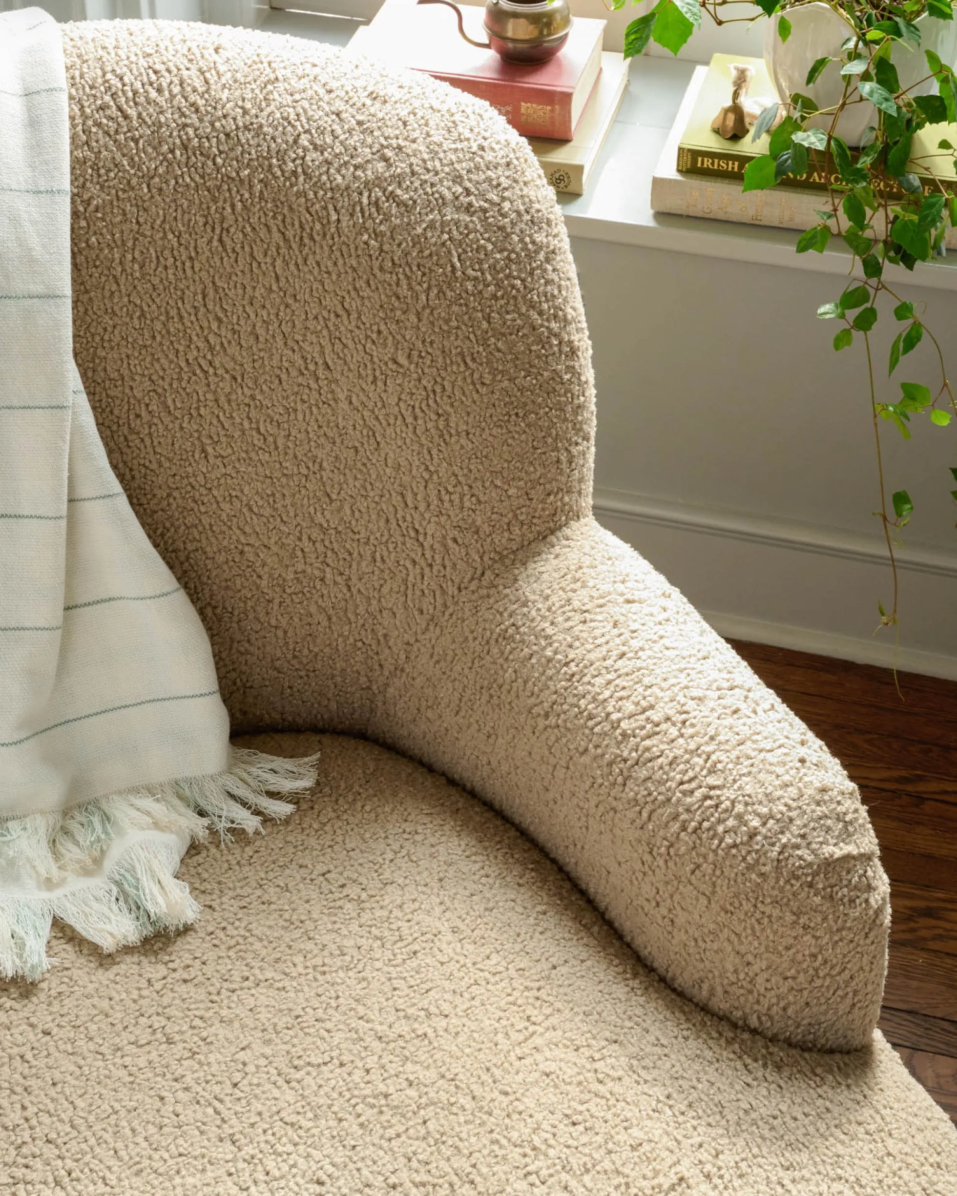 Ruby Swivel Chair