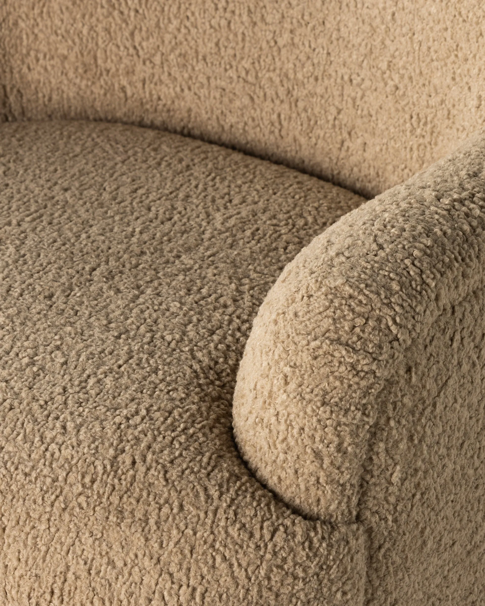 Ruby Swivel Chair