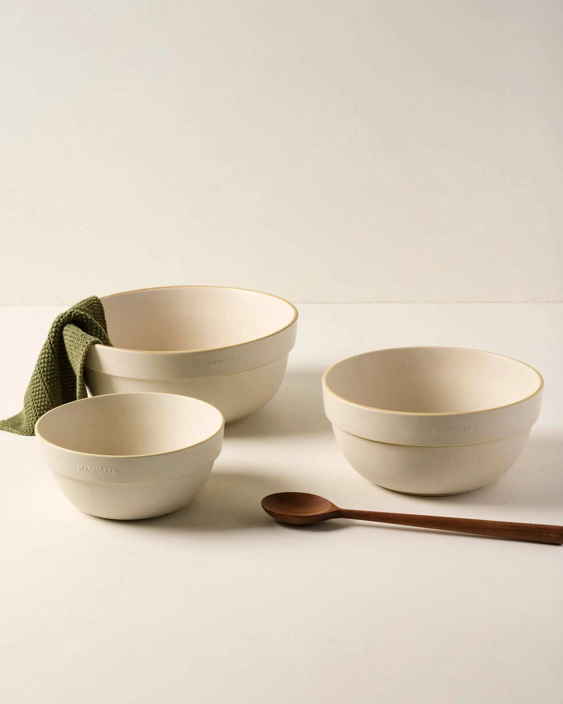 Set of Vintage-Inspired Mixing Bowls