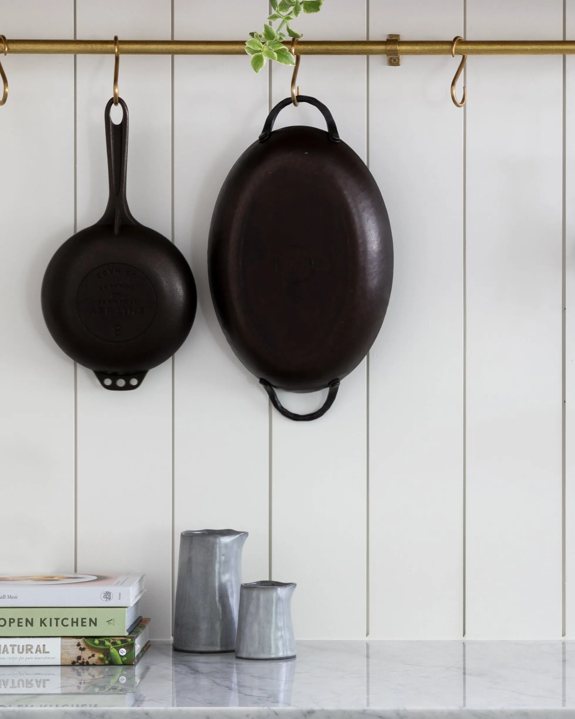 Smithey Carbon Steel Oval Roaster