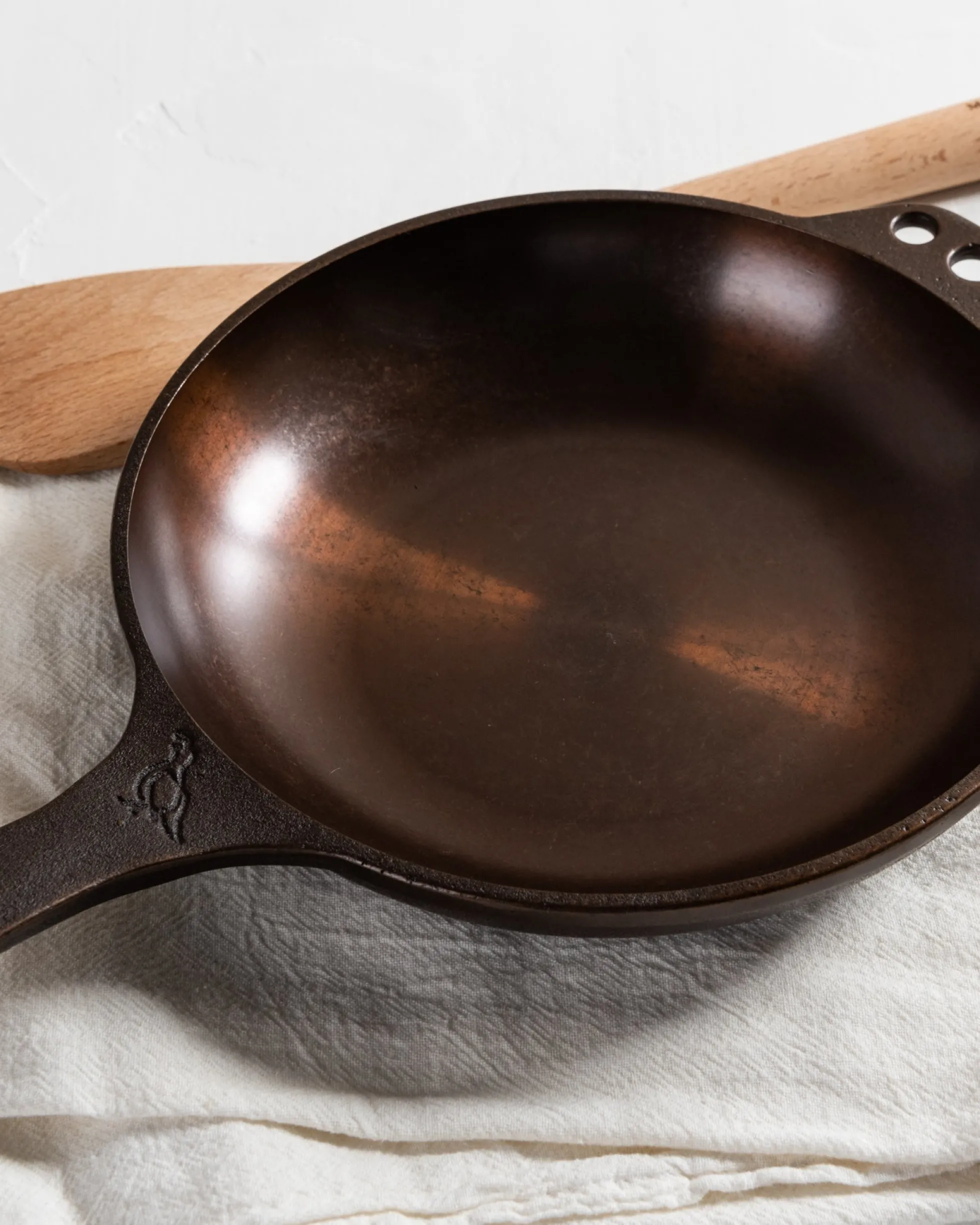 Smithey Cast Iron Chef Skillet (No. 8)