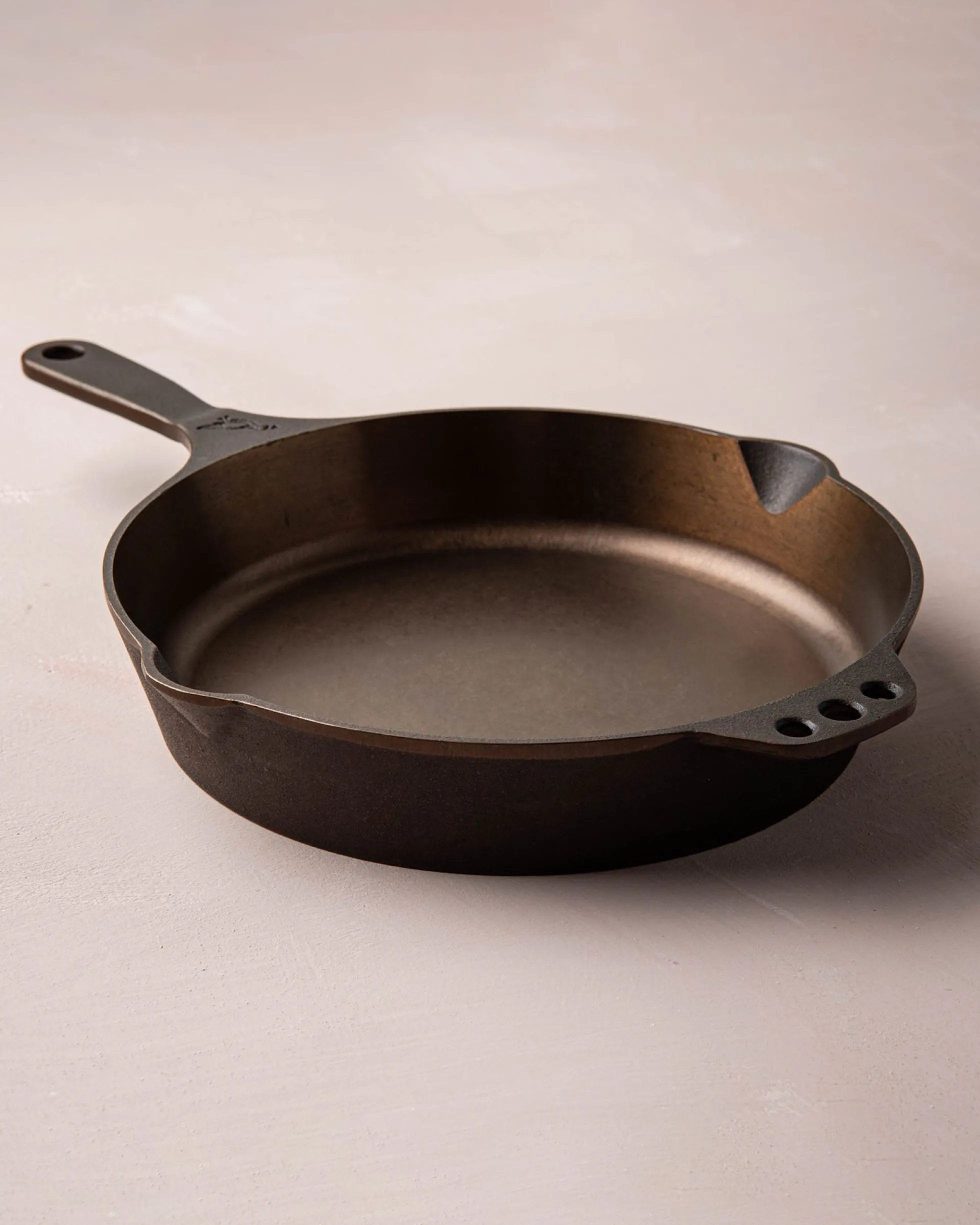 Smithey Cast Iron Skillet (No. 10)