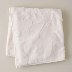 Snow White Floral Jacquard Towel
