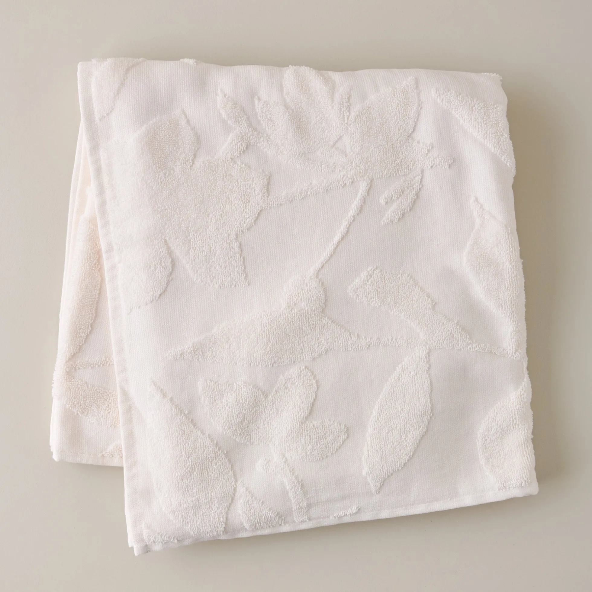 Snow White Floral Jacquard Towel