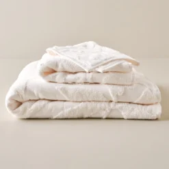 Snow White Floral Jacquard Towel