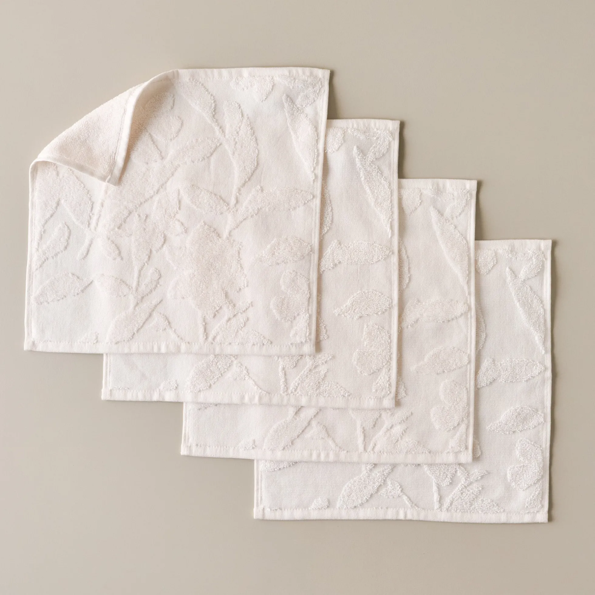 Snow White Floral Jacquard Towel