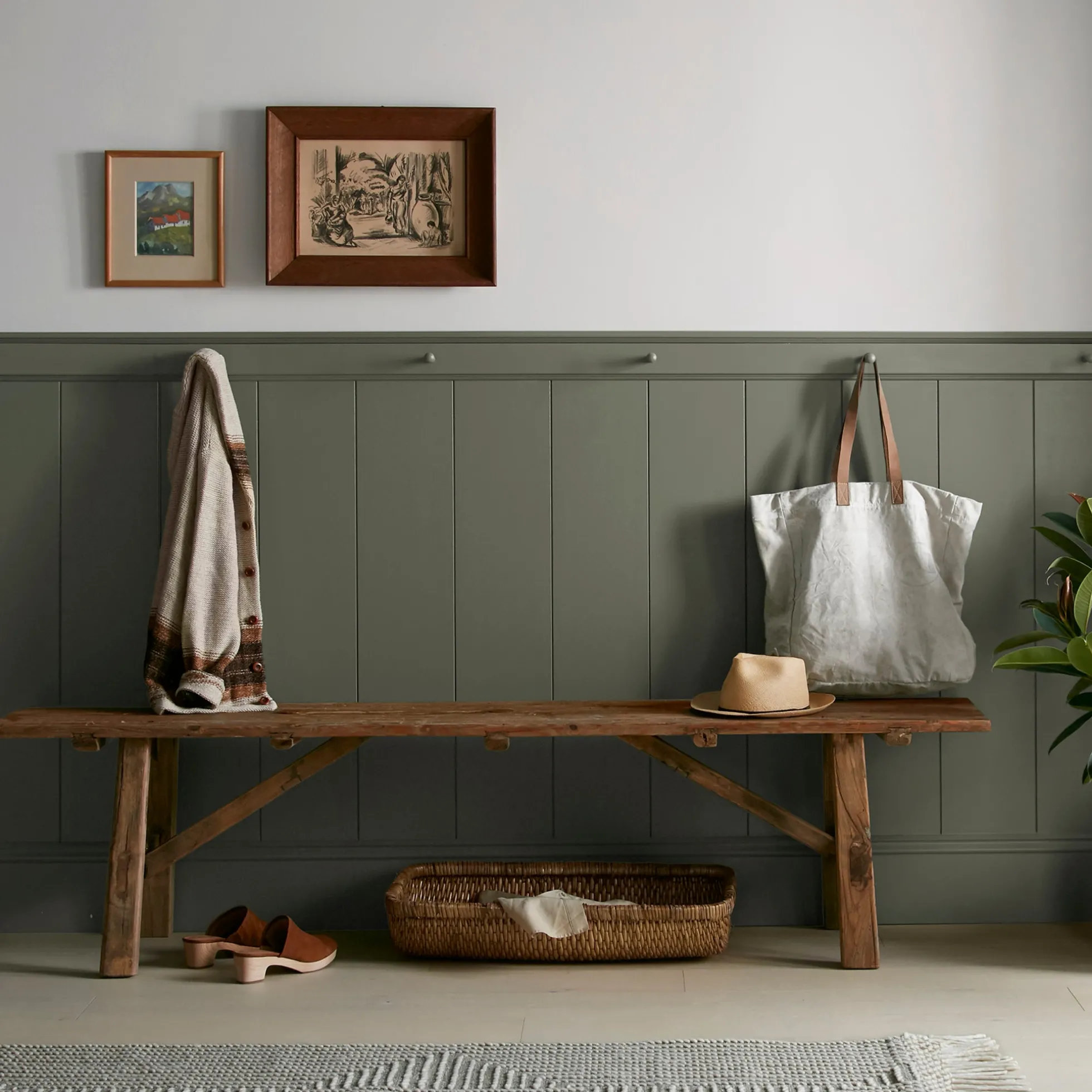 Step Stool Green - Classic Interior Paint