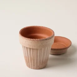 Terracotta Dotted Bergs Pot