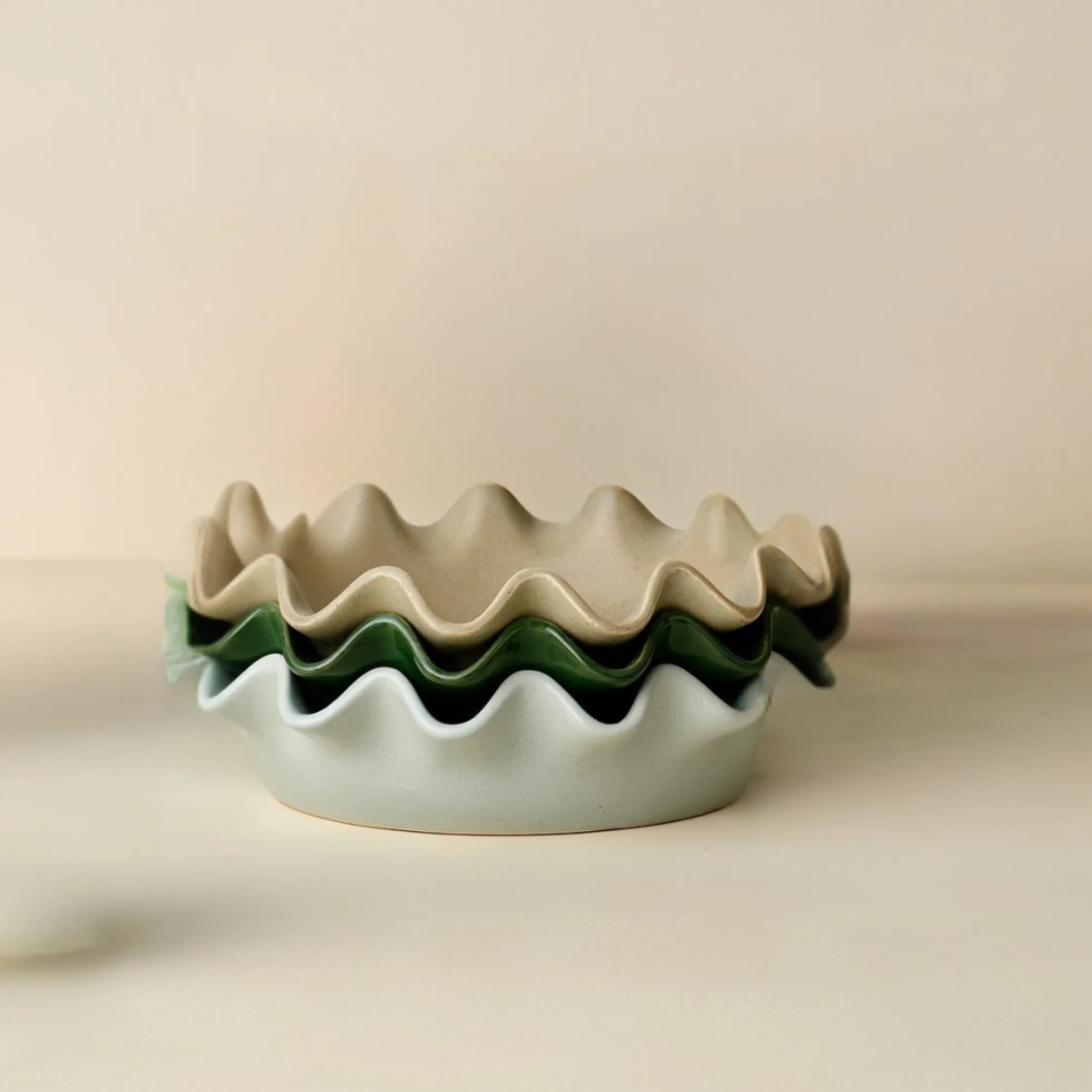 The Cottage Collection Forest Green Scalloped Pie Dish