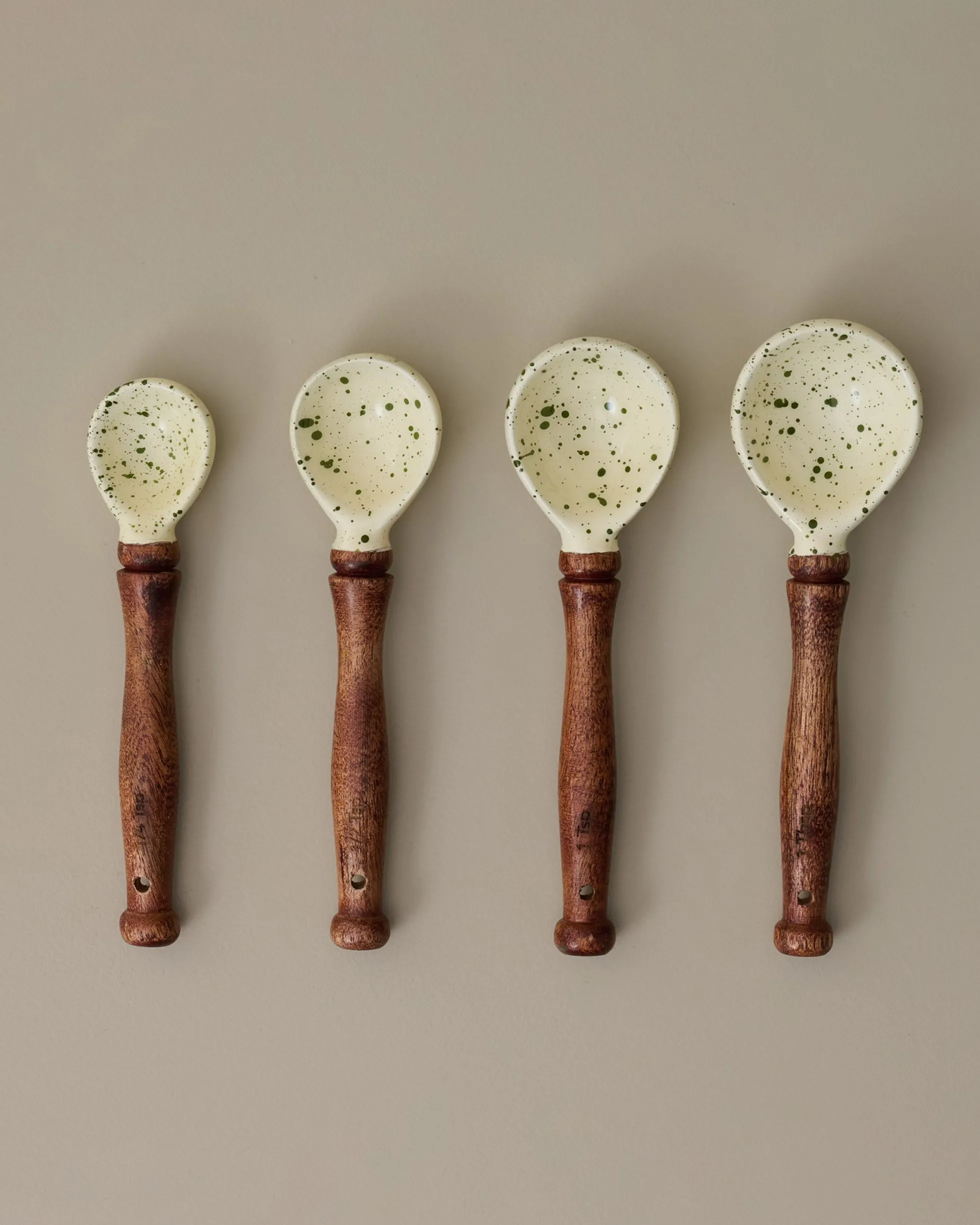 The Cottage Collection Green Speckle Measuring Spoons