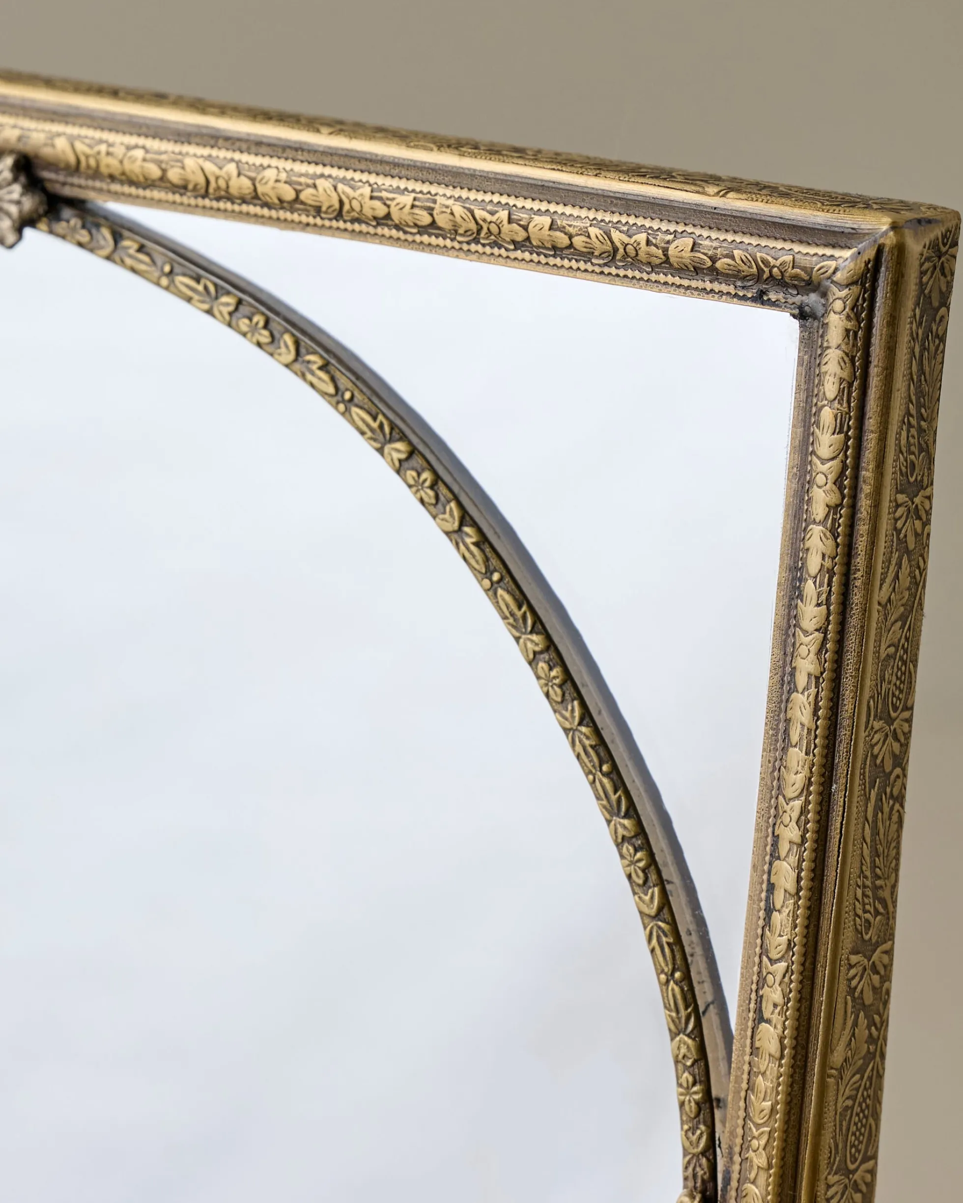 Vienna Tabletop Mirror