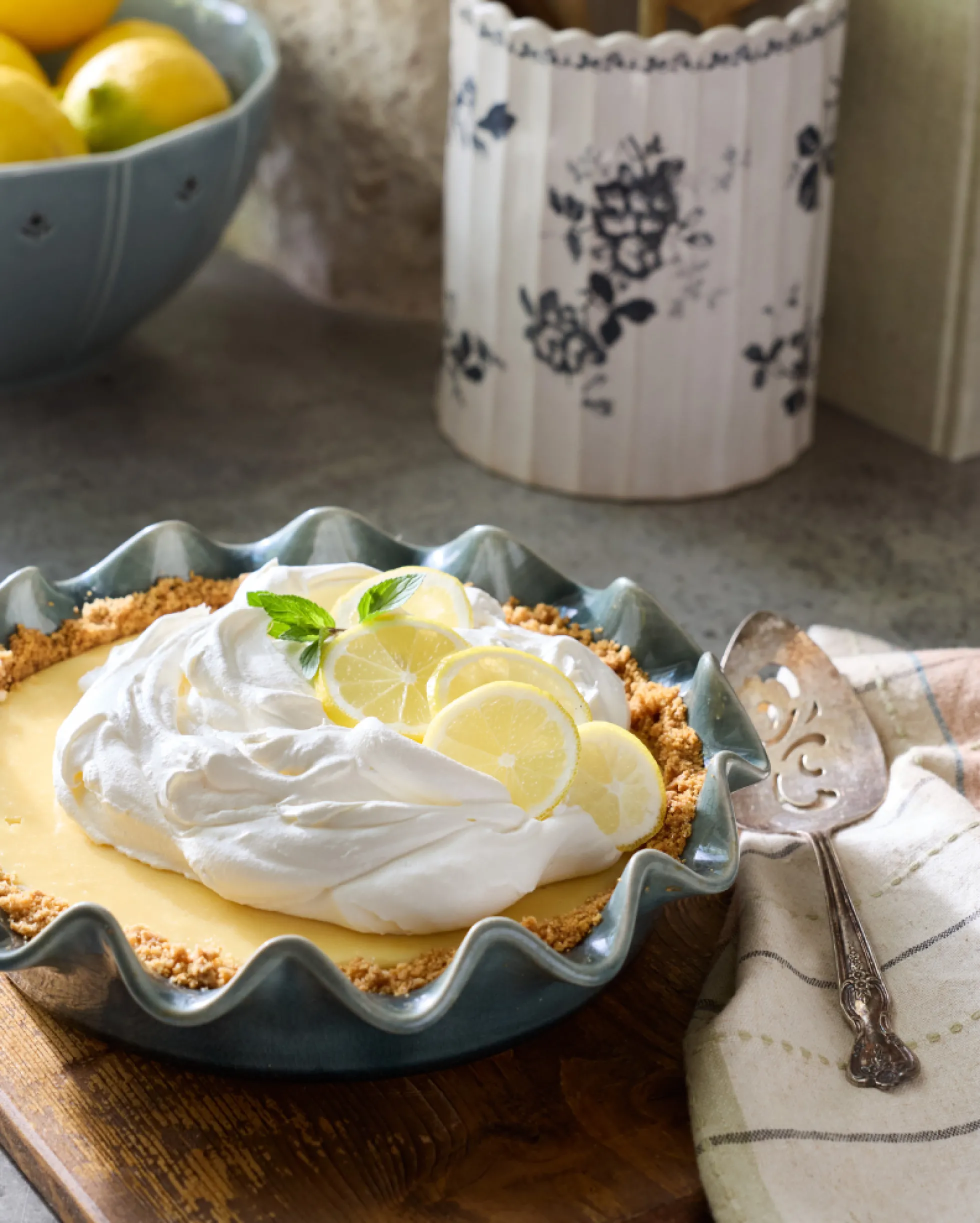 Vintage Blue Scalloped Pie Dish