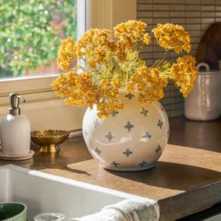 Vintage Inspired Vase + Queen Anne Lace Bush Bundle