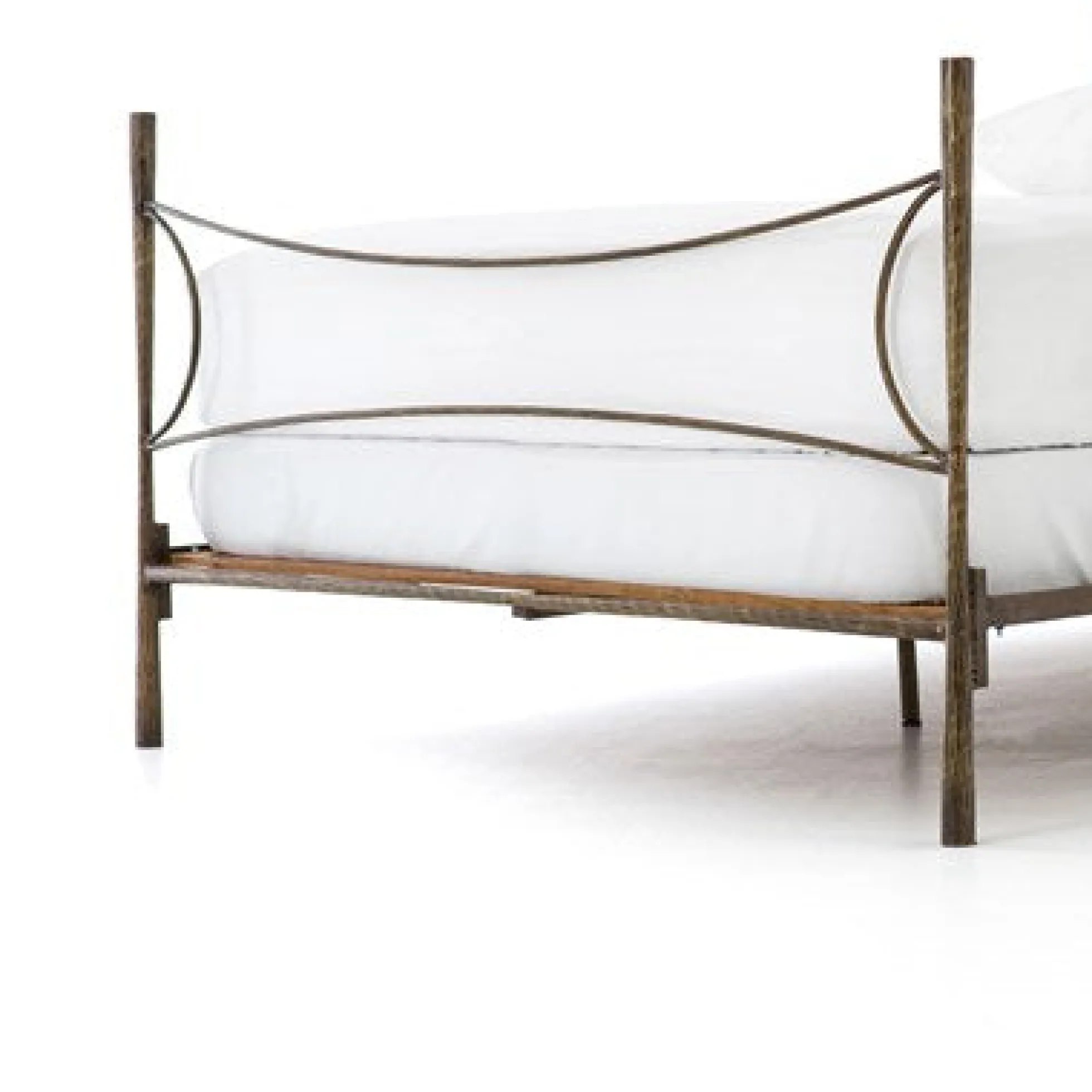 Vivienne Bed