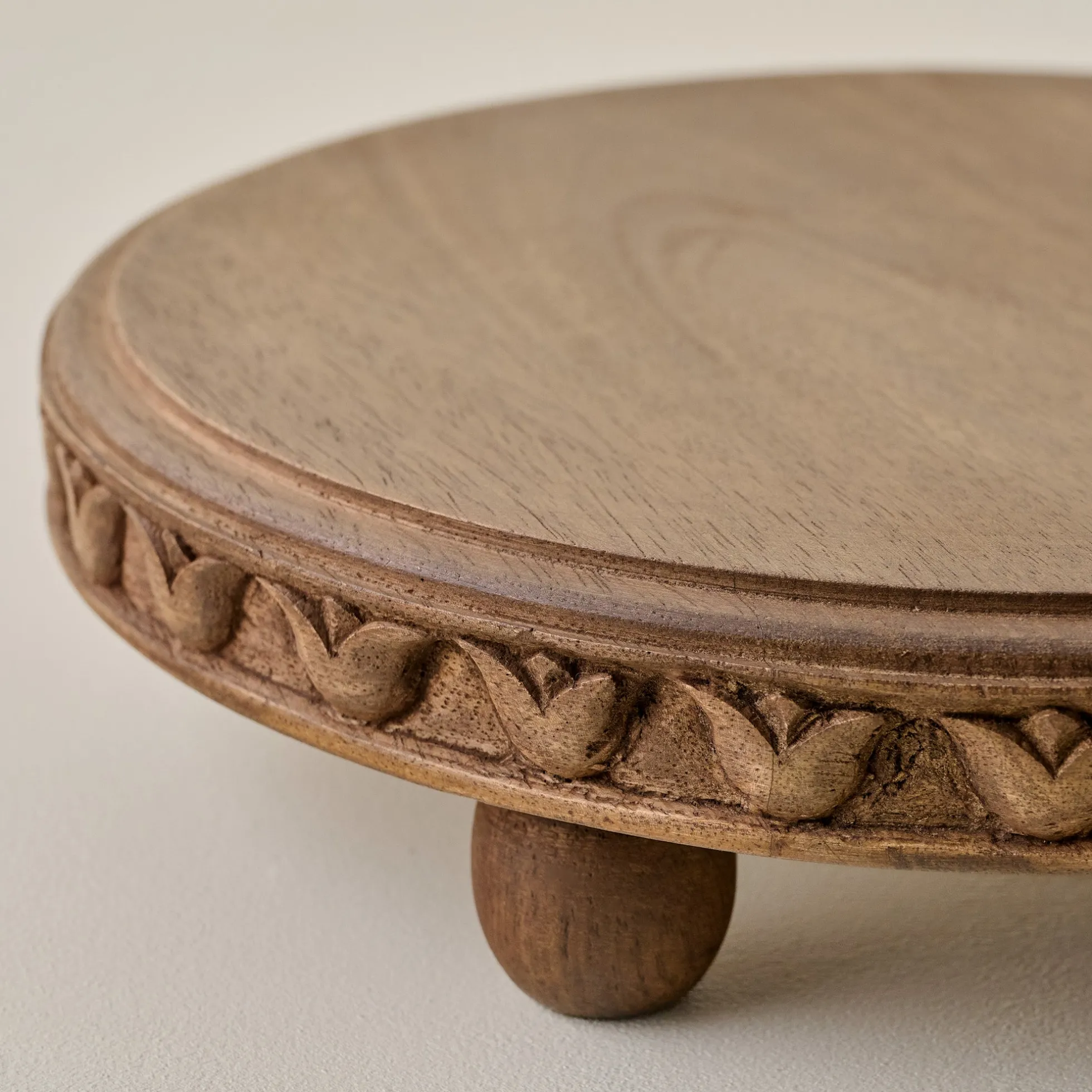 Warren Carved Wood Riser