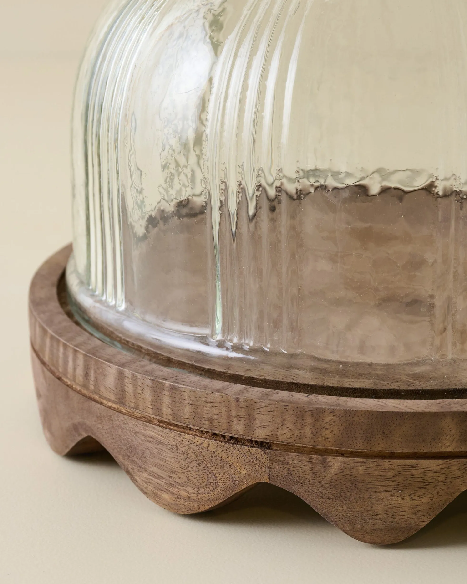 Wavy Edge Cake Stand + Fluted Dome