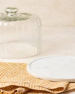 White Marble Fluted Cake Dome