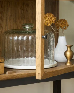 White Marble Fluted Cake Dome